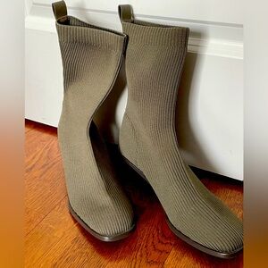 Everlane “Glove” Ankle Boots